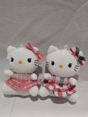 Hello Kitty Plush Keychains Set/2